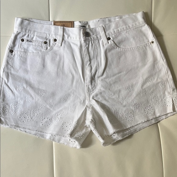NWT RALPH LAUREN SOPHIA WHITE DENIM SHORTS, size 29 - Picture 1 of 5